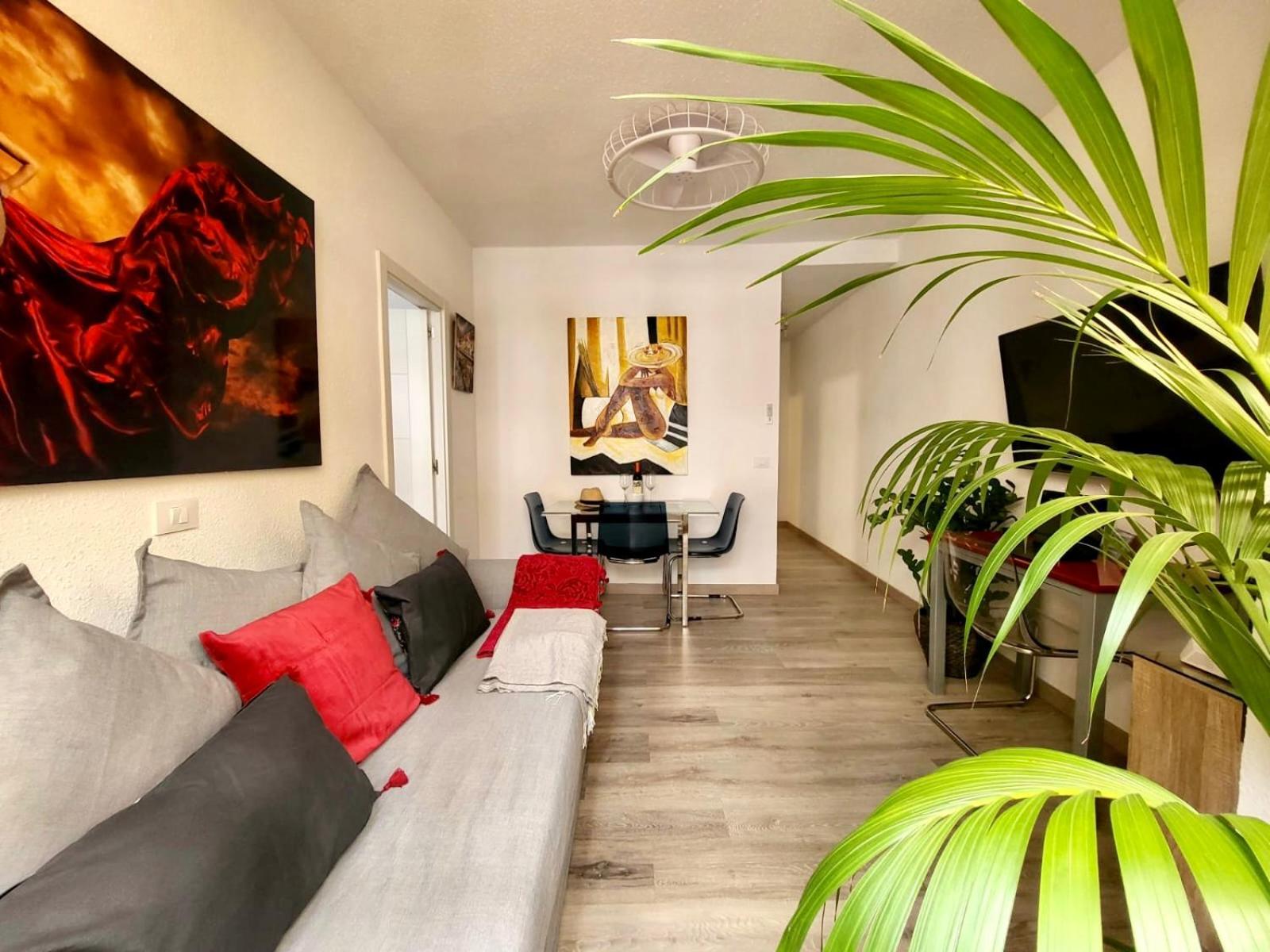 2 Bedrooms Flat 50 Mts Away From Las Canteras Beach Лас-Пальмас-де-Гран-Канарія Екстер'єр фото